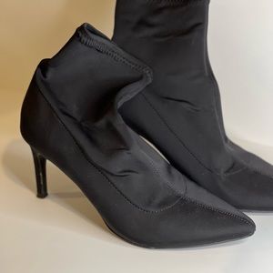 Mossino Co. Cloth boots